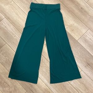 Balera culotte wide leg forest green cropped pant